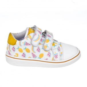 Deportiva toda en piel - Cierre  dos velcros.