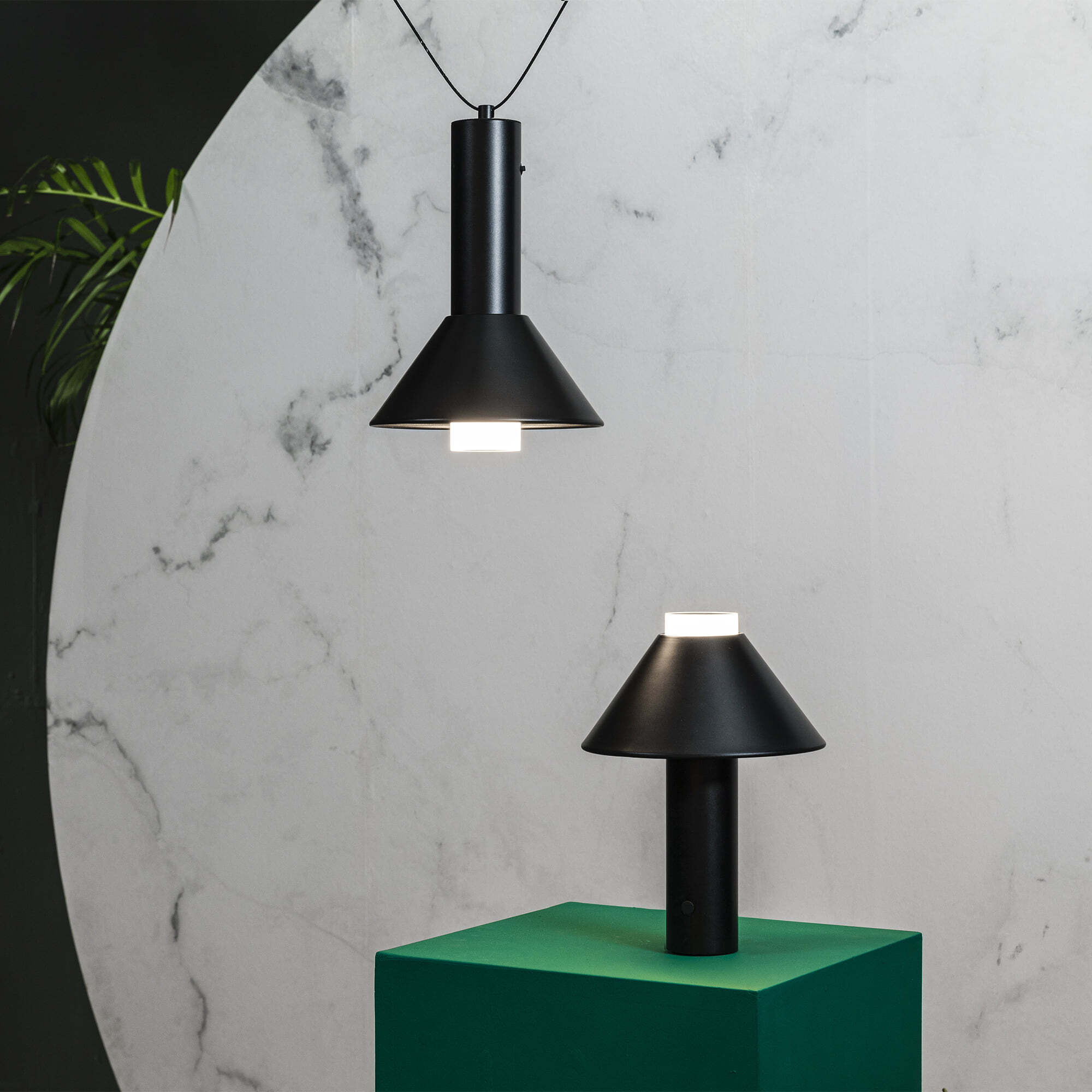 FUJI Lampada portatile nera