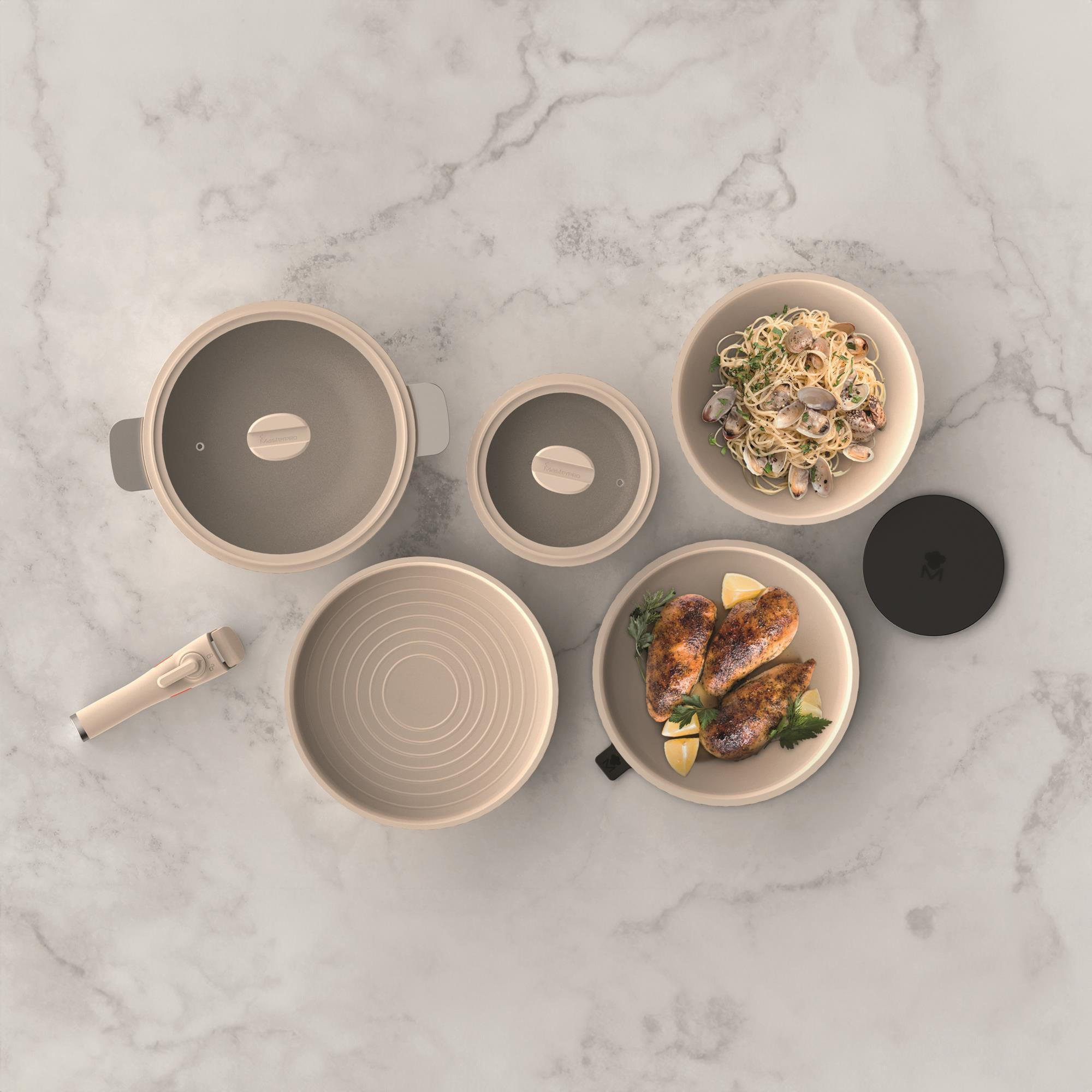 MasterPRO Share & Play Batería de cocina apilable de 10Pcs, Color Beige, Mango extraíble, Aluminio fundido, Revestimiento cerámico, Control térmico