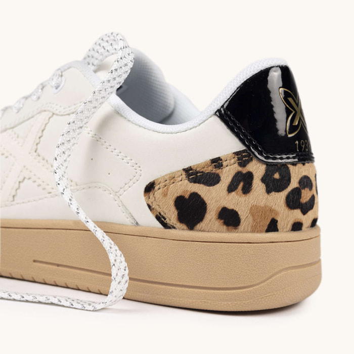 Zapatilla Deportiva Blanca con Estampado Animal y Suela Caramelo MUNICH LEGIT WMN 113