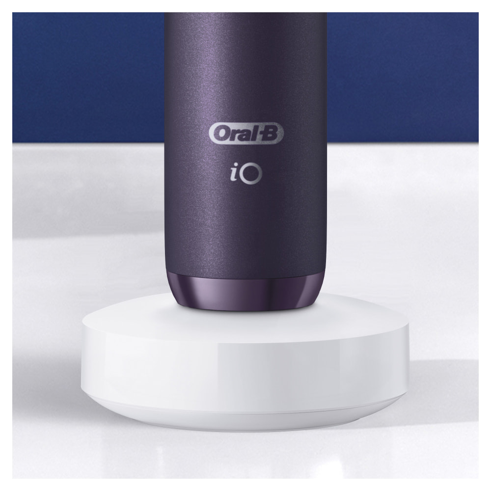 Oral-B iO 8N - Avec Etui de Voyage et Porte Brossette - Violette - Brosse À Dents Électrique
