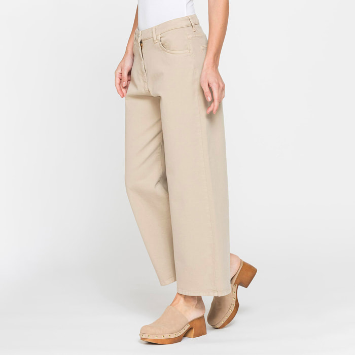 PANTALONE CULOTTE IN BULL DENIM STRETCH.