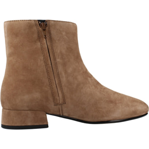 Botines Mujer de la marca GEOX  modelo D DHYALMA MARRON
