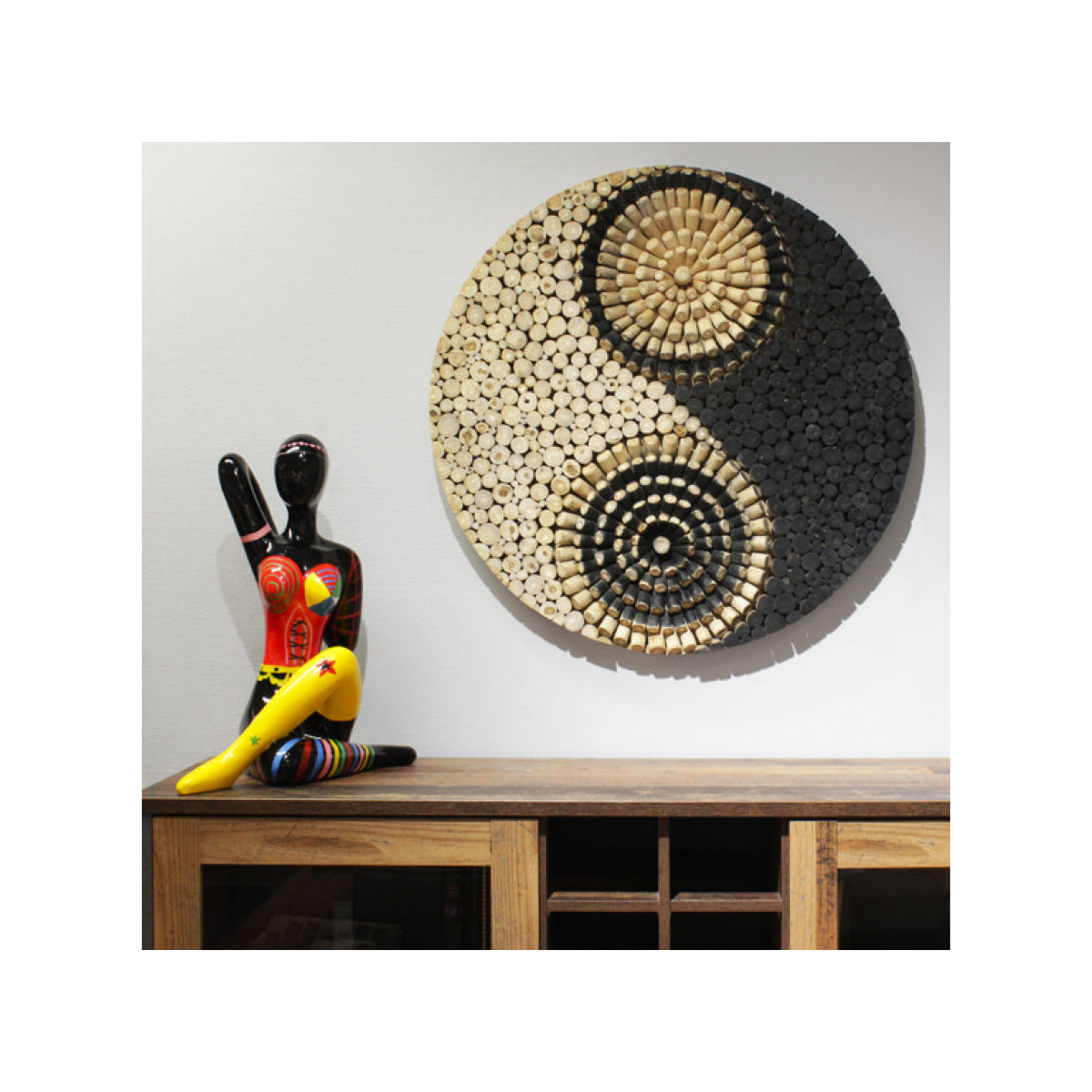 Décoration murale originale en bois peinture noir Yin Yang style bohème D.80cm - YIN