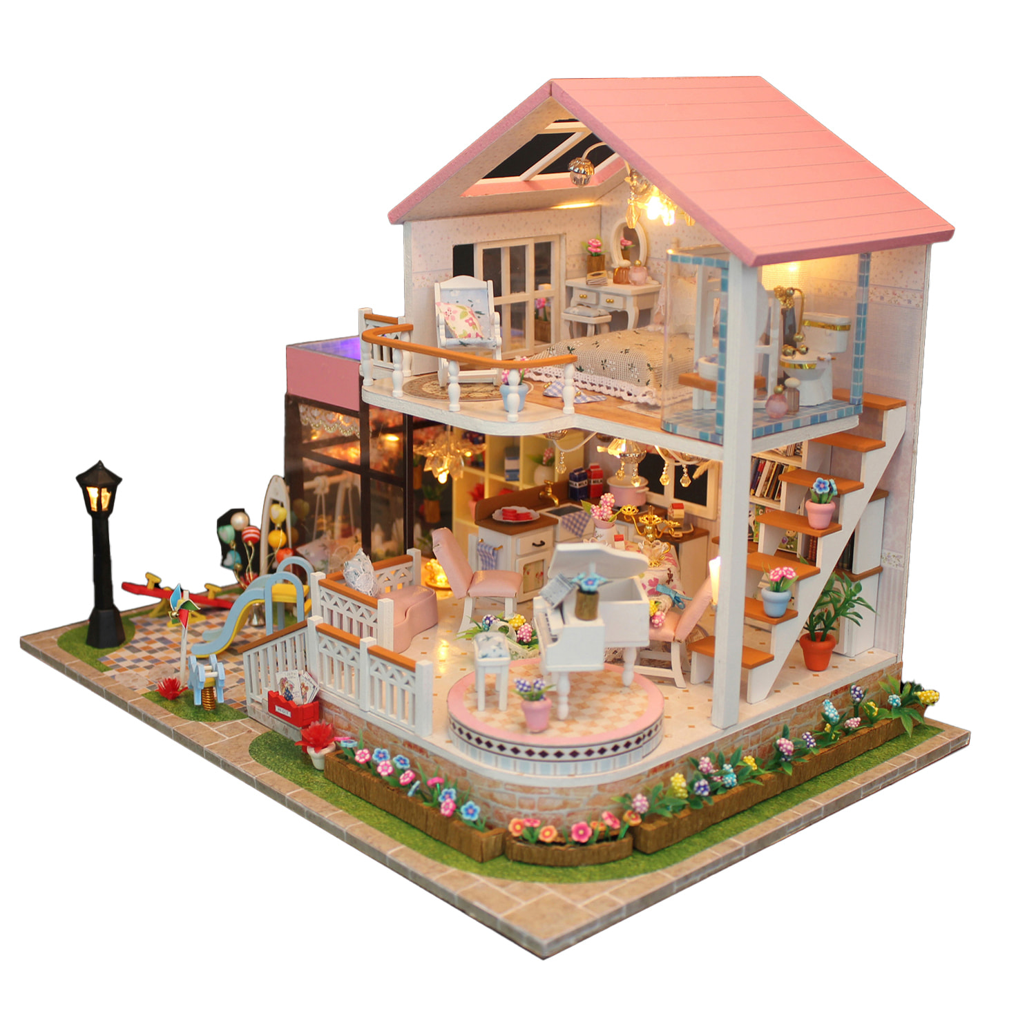 Casa con jardín Dulce conversación. Maqueta 3D realista con gran detalle y luces led.