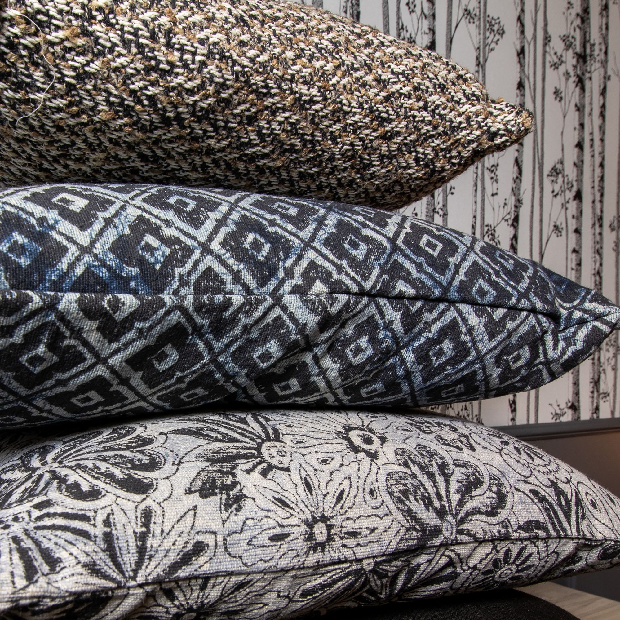 Coussin en coton bleu et noir 45cm WILD