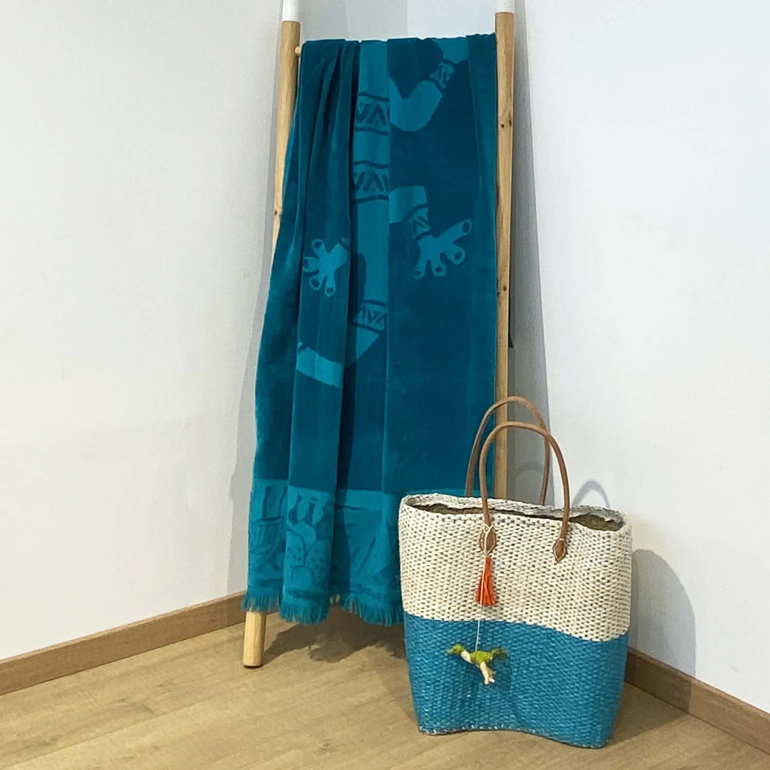 Serviette de plage éponge velours Jacquard ciselée Kariba 90x170 340g/m²