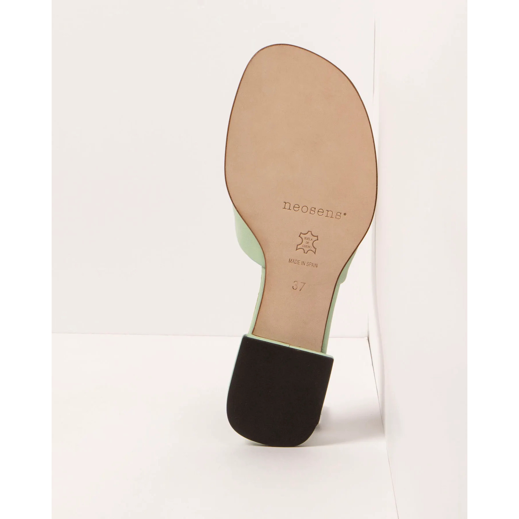 Sandalias S3153 NAPPA PASTEL GREEN/ VALVIN color Pastel green