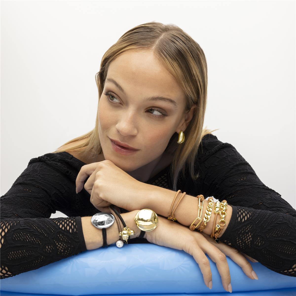 Coletero LUX BY LUX acabado en oro 18k