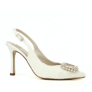 Salón destalonado en chanel blanco. Tacón fino de 9cm