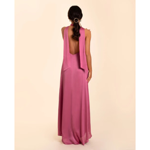 Vestido largo con escote en pico