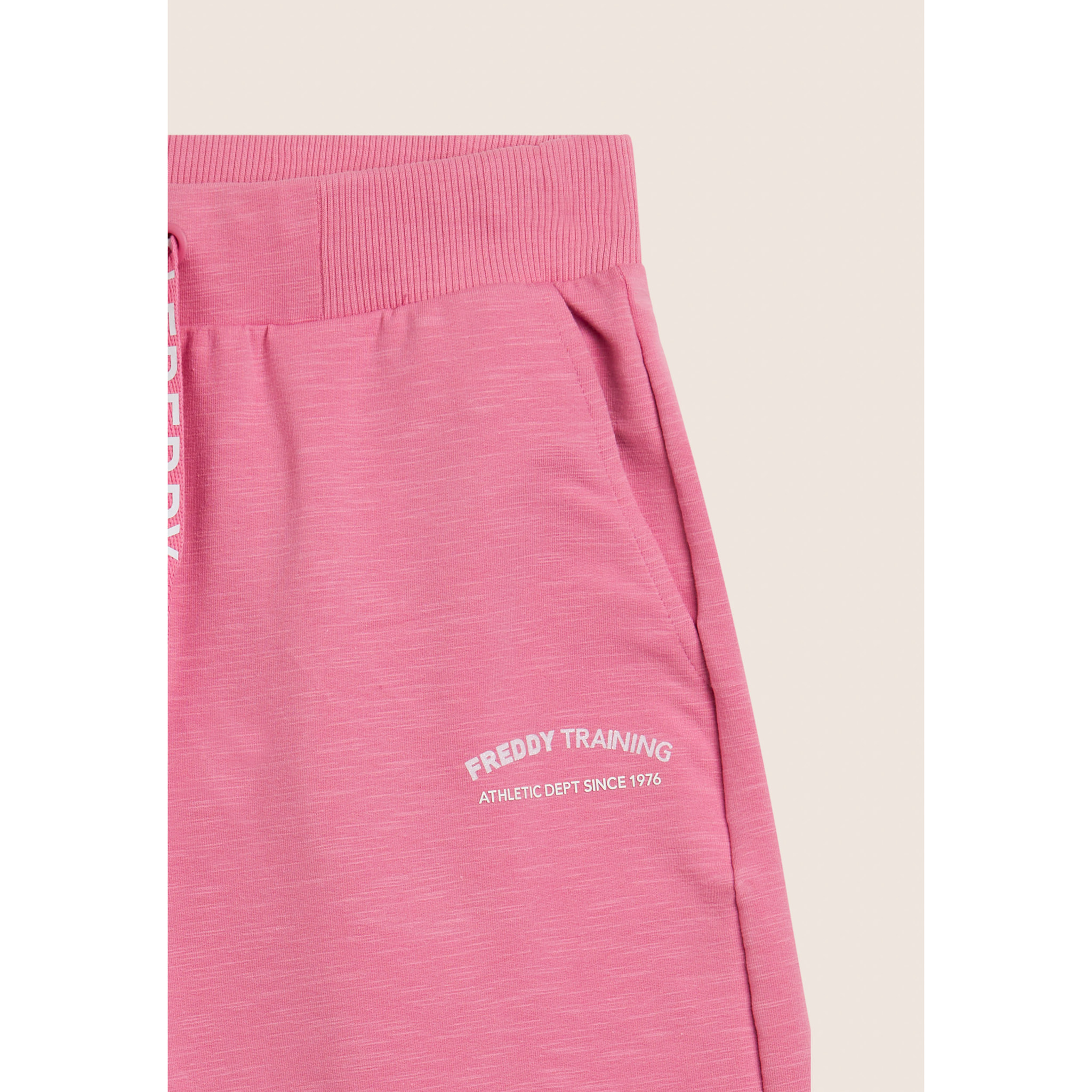 Pantaloni Corti con Spacchi Laterali in Tessuto Fiammato
