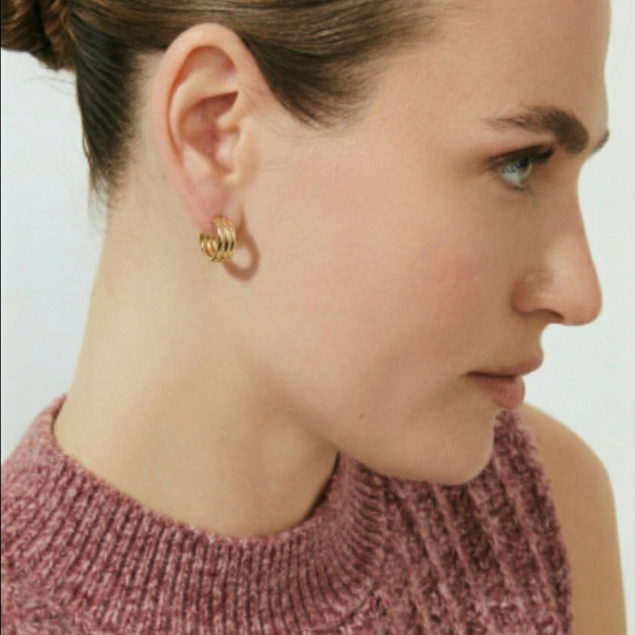 Pendientes Sungi acabado oro amarillo 18k