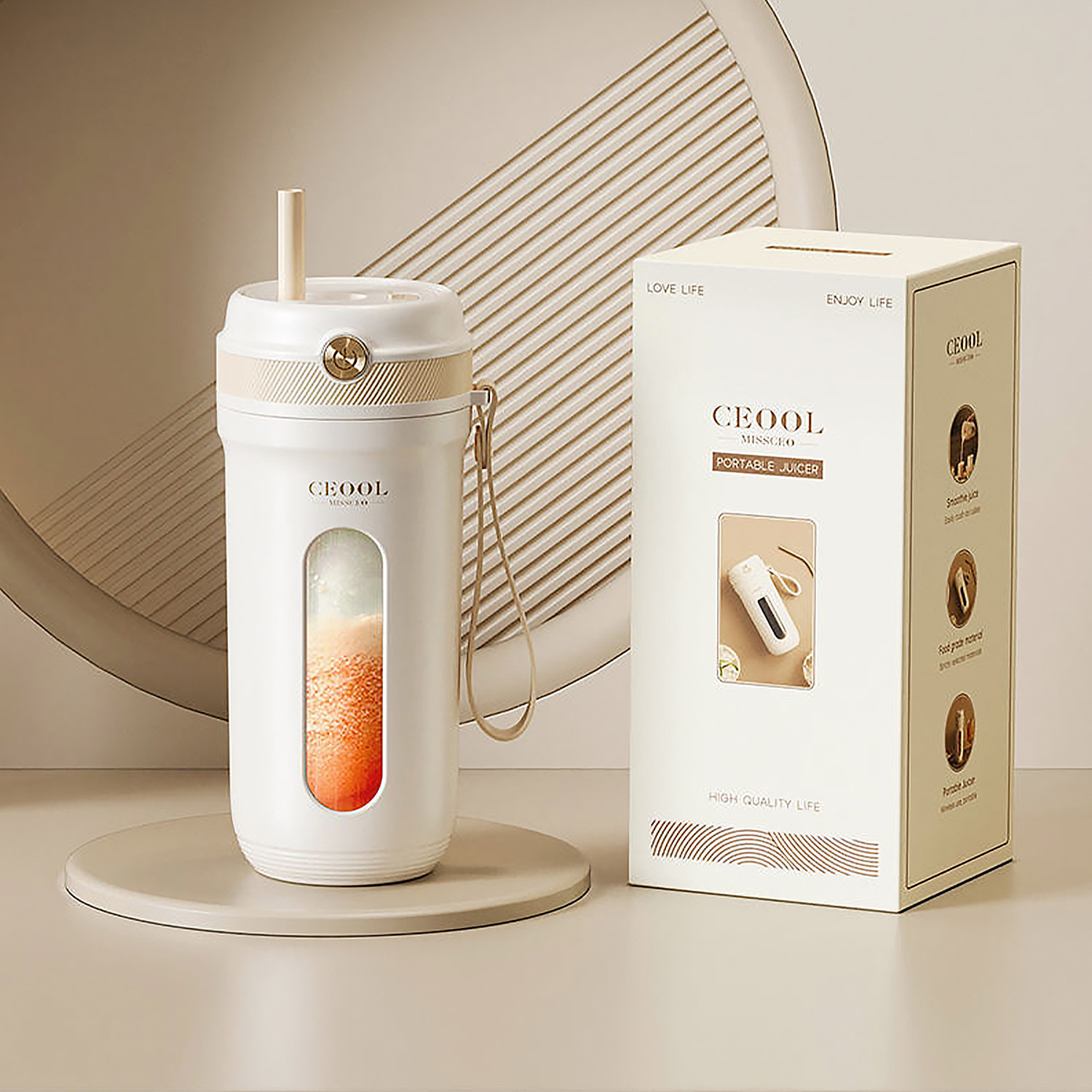 Frullatore portatile Z02 con capacità di 350ml. Con batteria ricaricabile da 1300mAh e design portatile ideale per l'uso quotidiano.