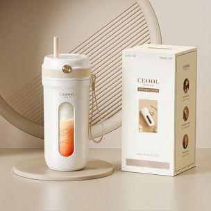 Frullatore portatile Z02 con capacità di 350ml. Con batteria ricaricabile da 1300mAh e design portatile ideale per l'uso quotidiano.