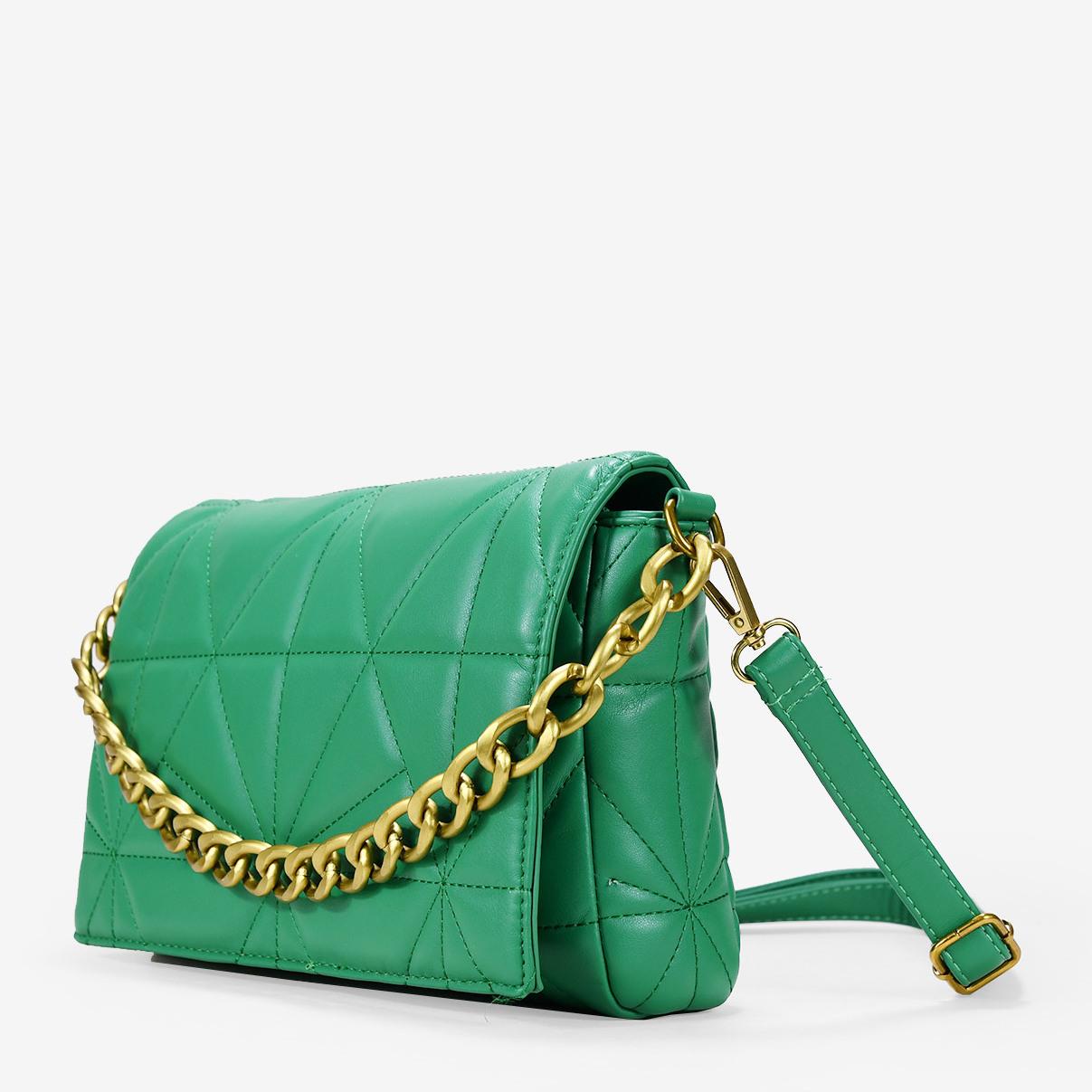 Bolso bandolera verde con solapa