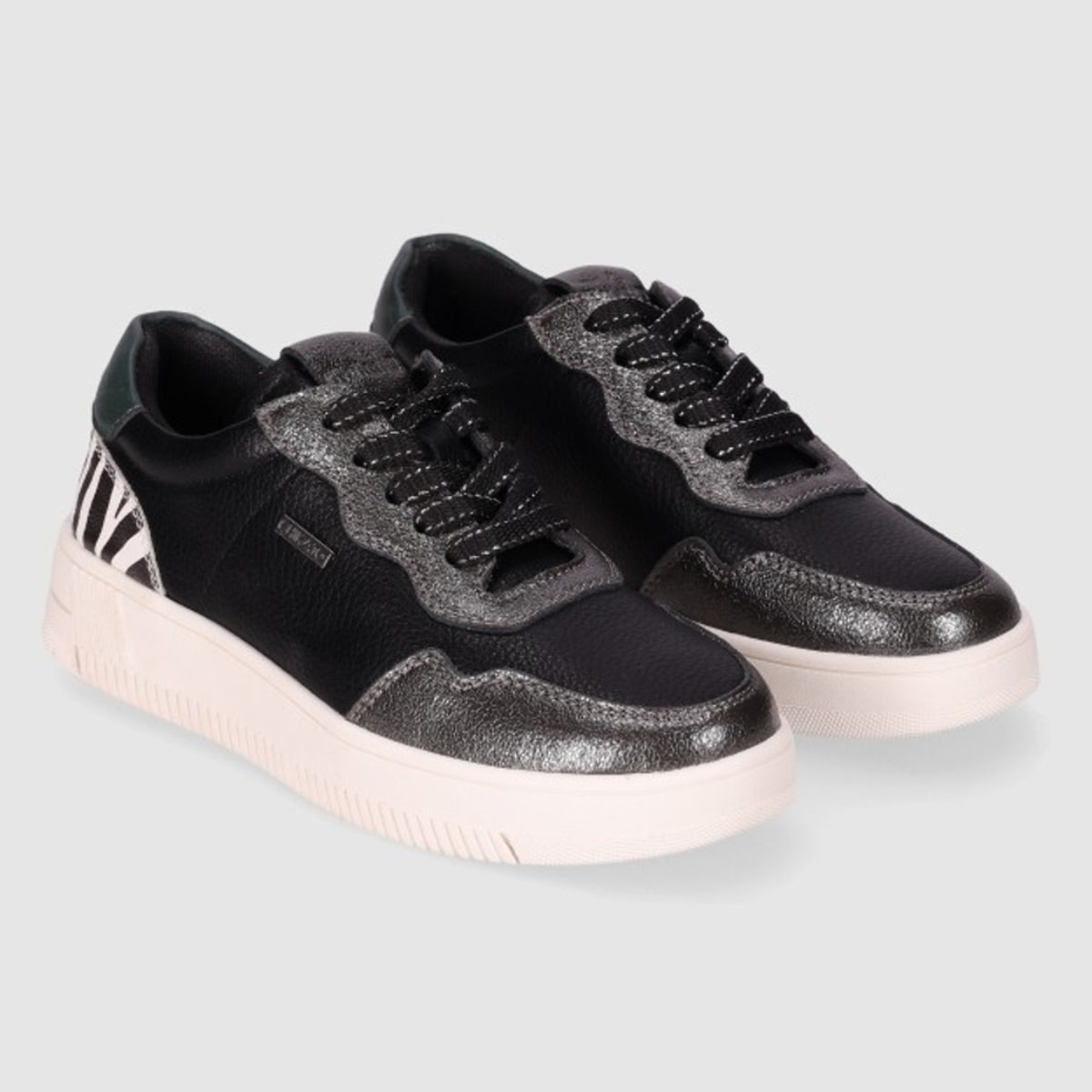 Deportivos de Piel - Negro - Tacón: Bajo