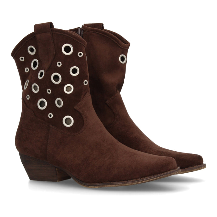 Botas cowboy con ojales metálicos para mujer.