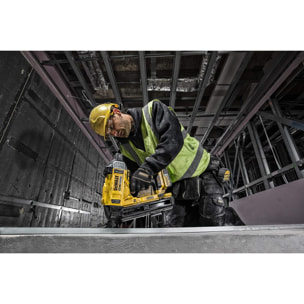 Cloueur XR 18V - béton et acier - DEWALT - avec 2 batteries 18V 5Ah li-ion + chargeur + accessoires + TOUGHSYSTEM - DCN890P2