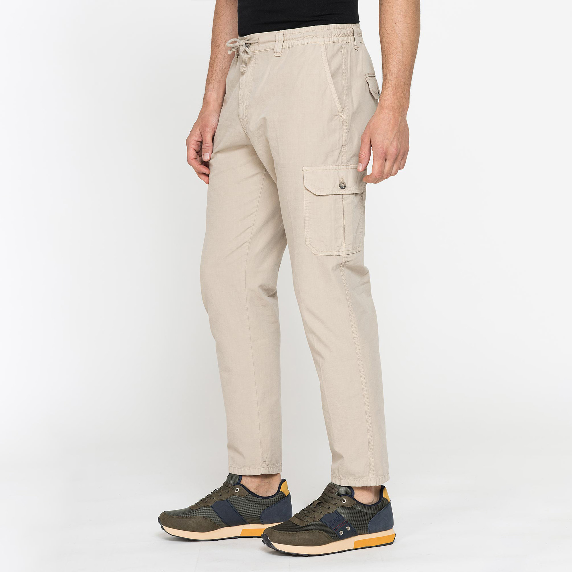 PANTALONI CHINO CON COULISSE E TASCONI LATERALI