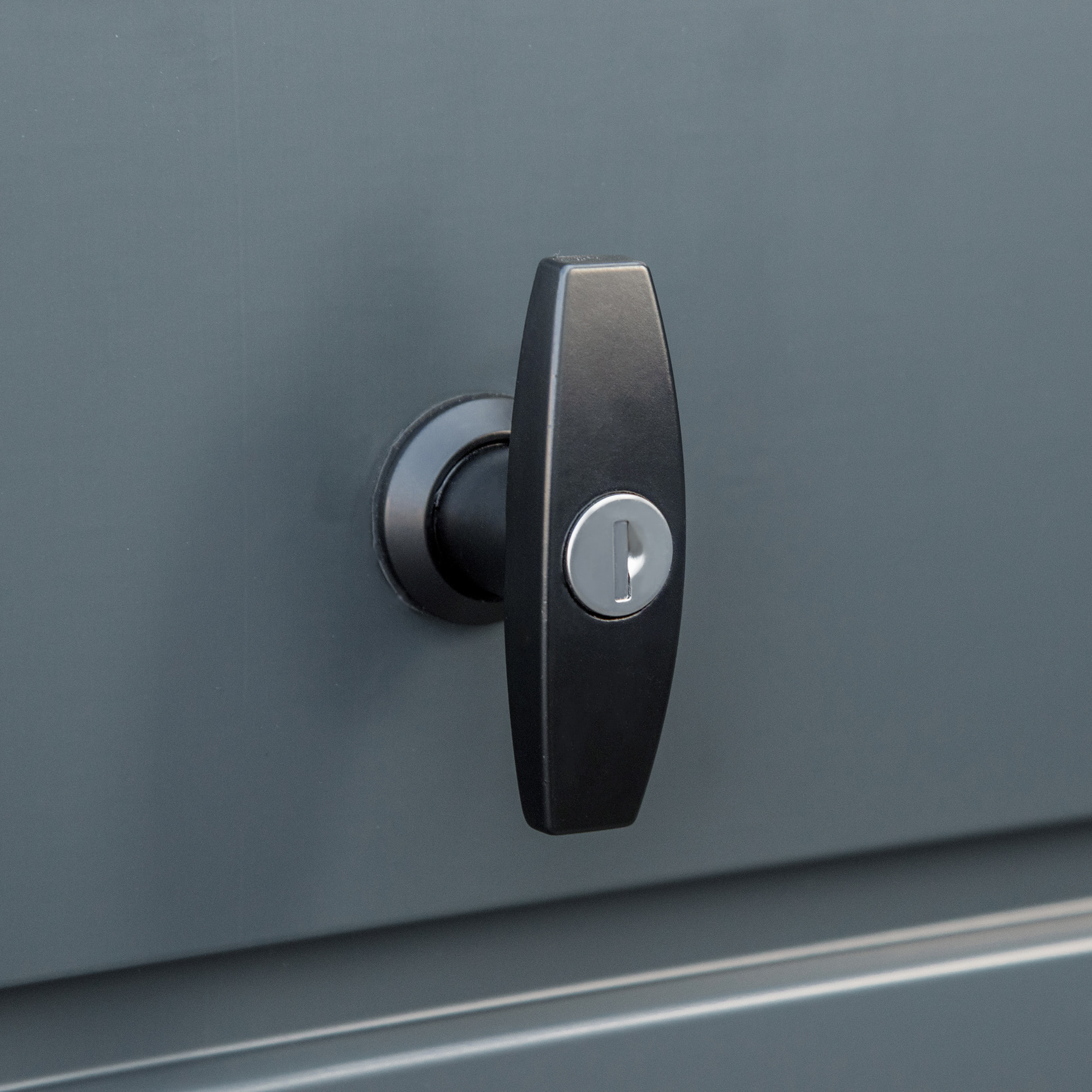 Arcón Exterior Capacidad 311L Baúl de Almacenaje de Acero con Cerradura Llave Pistones Neumáticos para Jardín Terraza Patio 120x62x62 cm Gris Oscuro