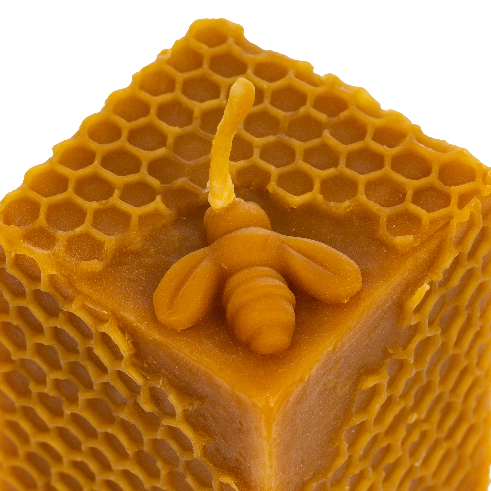 Vela de miel, de cera de abeja natural, diseño de prisma. 4 Horas de duración.