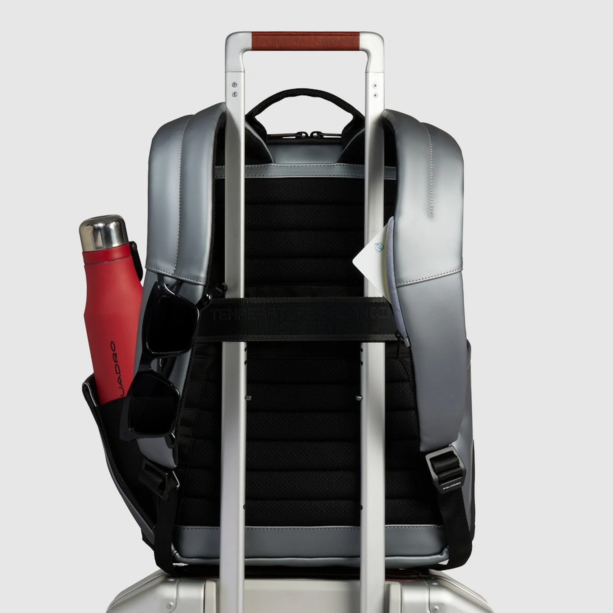 Piquadro Zaino per computer e iPad® con cinghia pettorale, porta bottiglia e RFID