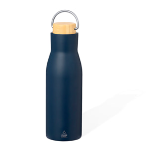 Bidón térmico de 500 ml de capacidad en Acero Inox Reciclado de doble pared. Incluye tapón a rosca en acero inox con detalle de bambú y asa integrada.