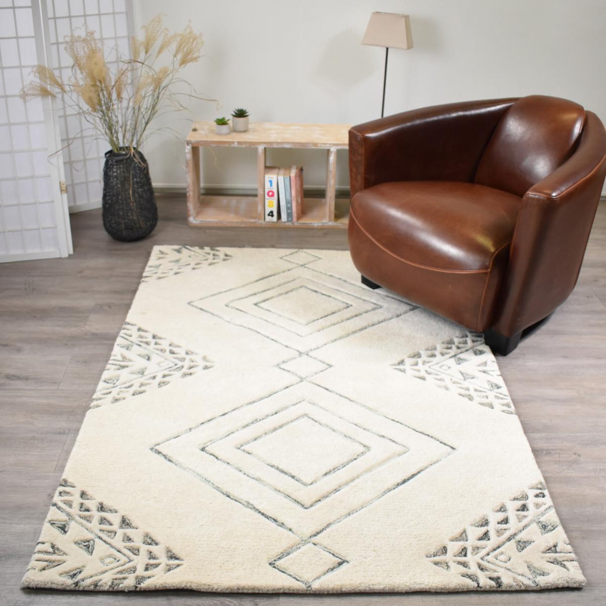 Tapis artisanal Nusi en laine, tufté main épais et molleux