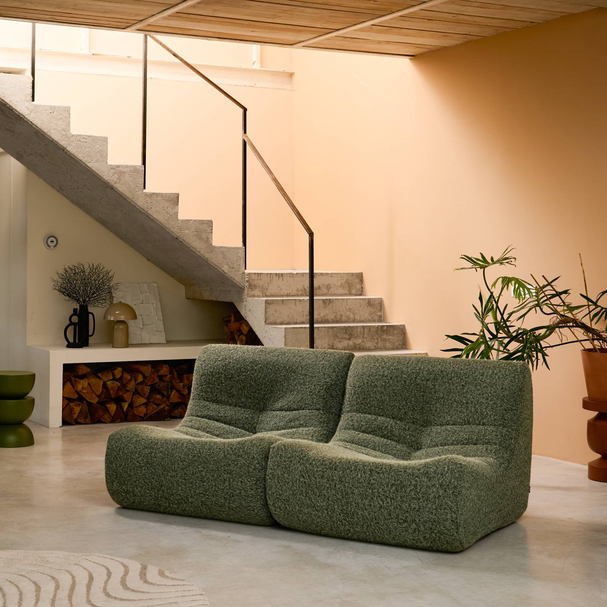 Chauffeuse tissu effet alpaca 2 places. kaki. style contemporain. L 91 x P 105 x H 72cm