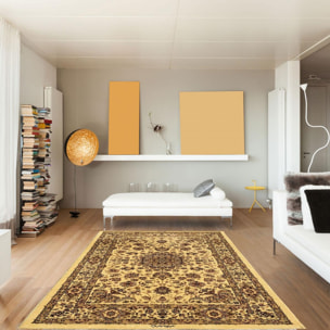 Tapis Fitu au médaillon central inspiré des dessins traditionnels d'Orient