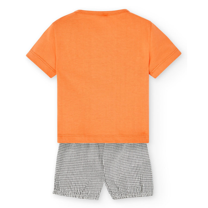 Conjunto dos piezas bebé niño en naranja con manga corta y estampado