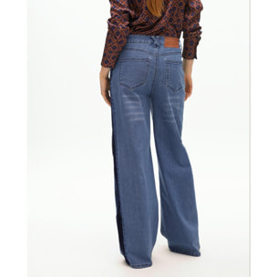 Pantaloni in Denim con Dettagli in Velluto