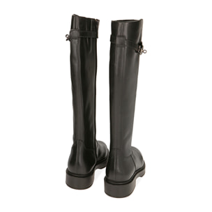 Botas de cuero negro