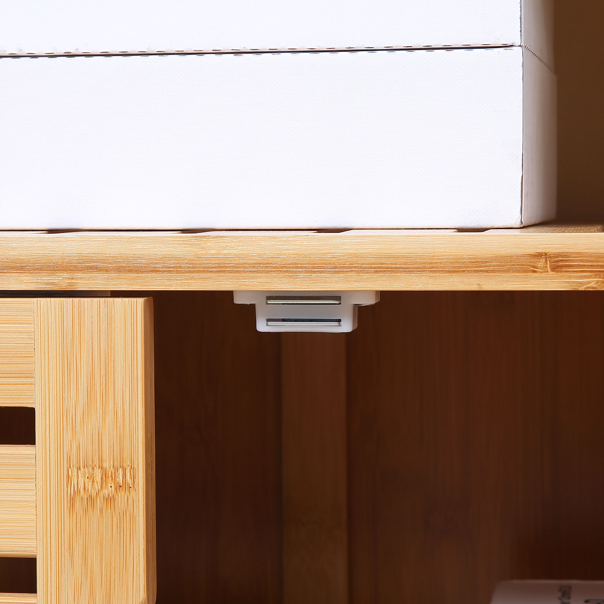 Aparador de 3 Puertas Ranuradas Aparador para Salón de Bambú con Estantes para Comedor Cocina Entrada Natural 100x35x82 cm