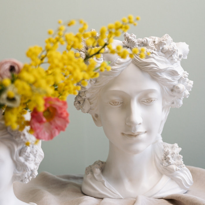 Vase femme corail 37cm Kare Design
