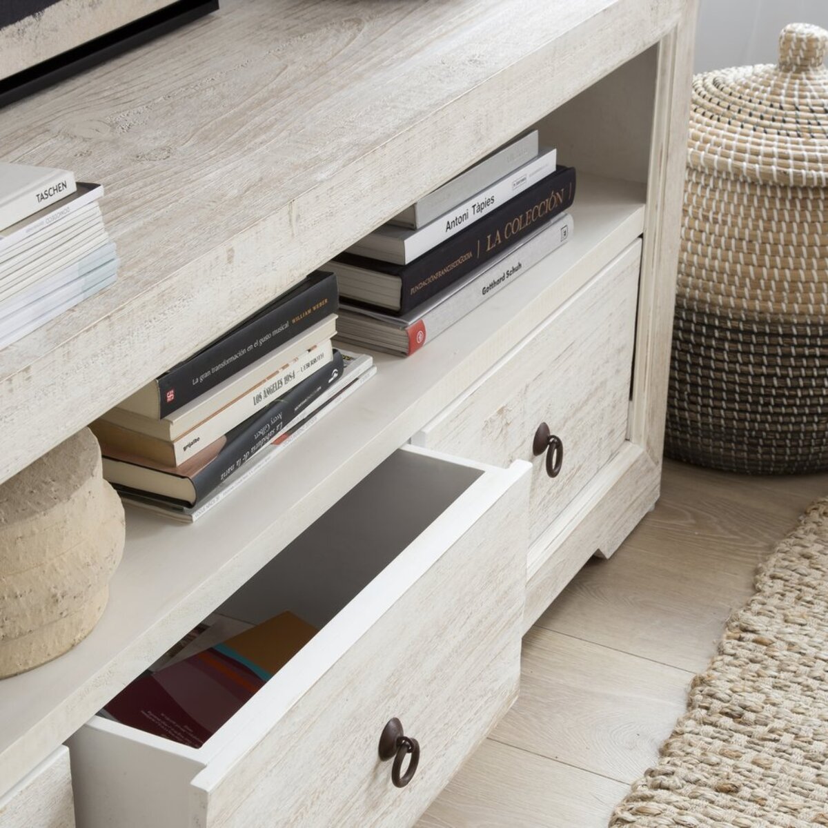 Meuble tv Oblak -bois massif d'araucaria-couleur blanc shabby 160 x 60 x 40 cm