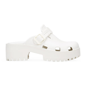 Zuecos de goma blancos con plataforma