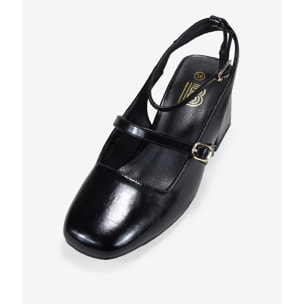 Zapatos Mary jane negros destalonados con hebillas