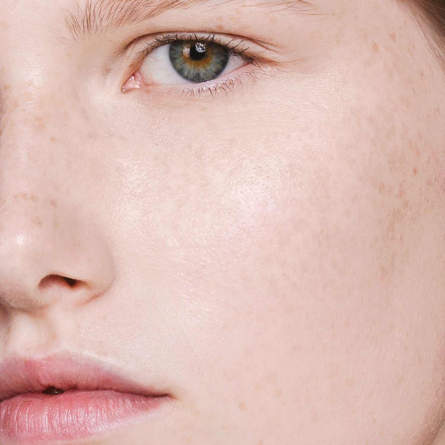 The Concealer - Correcteur Anti-cernes Perfectionnant Lumineux 4 ml