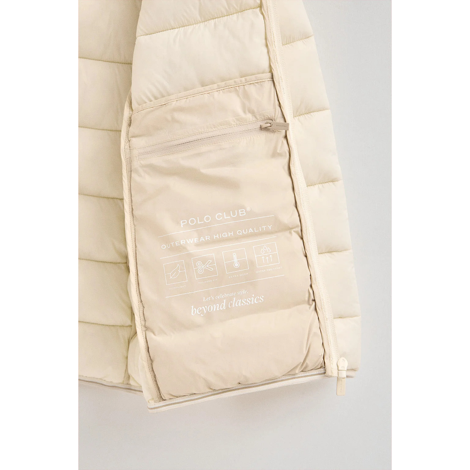 Chaqueta Salma Embroidery color crudo con logo Rigby Go