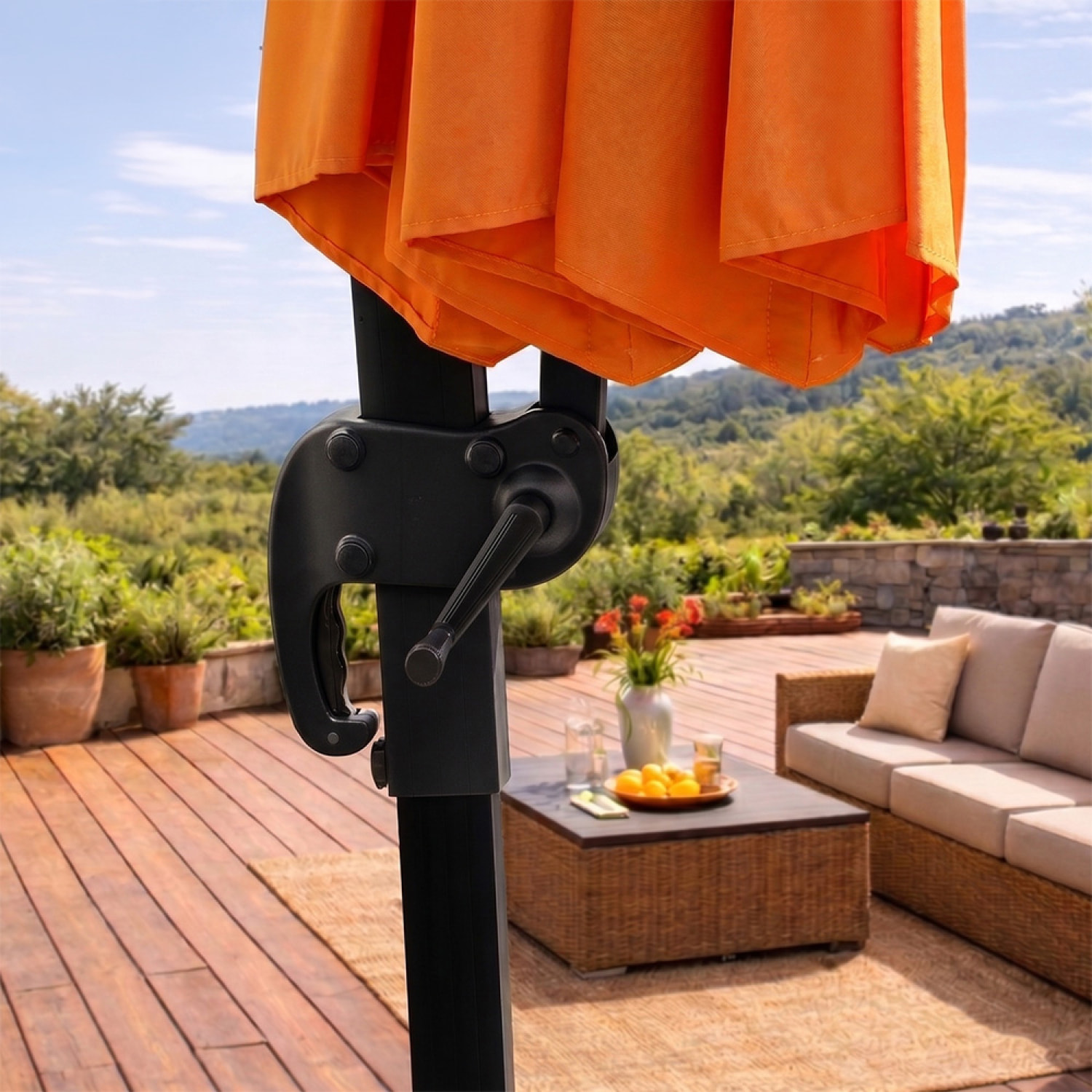 Parasol octogonal Ø 350cm déporté orange en aluminium TARGA