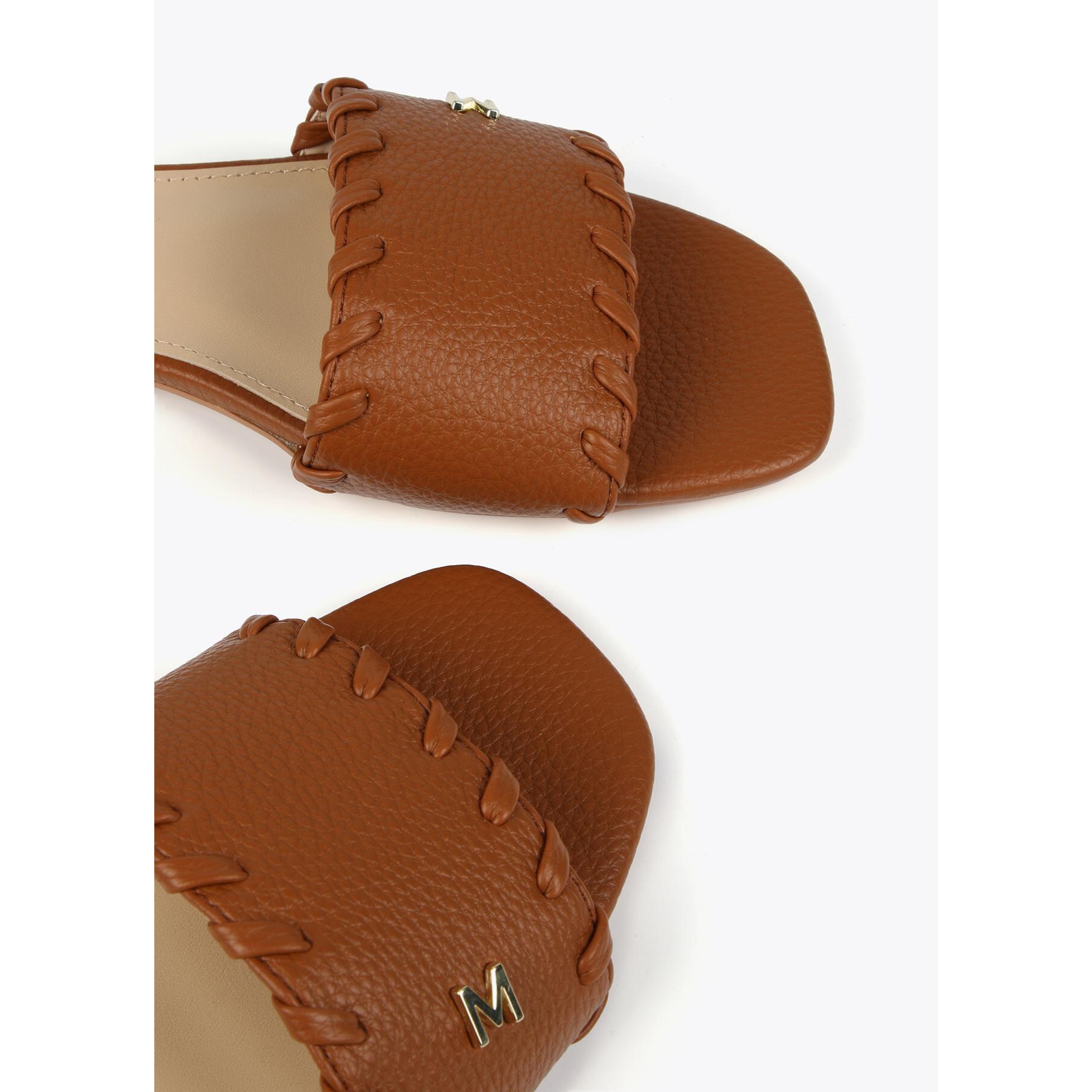 Sandali a ciabattina con dettaglio intrecciato