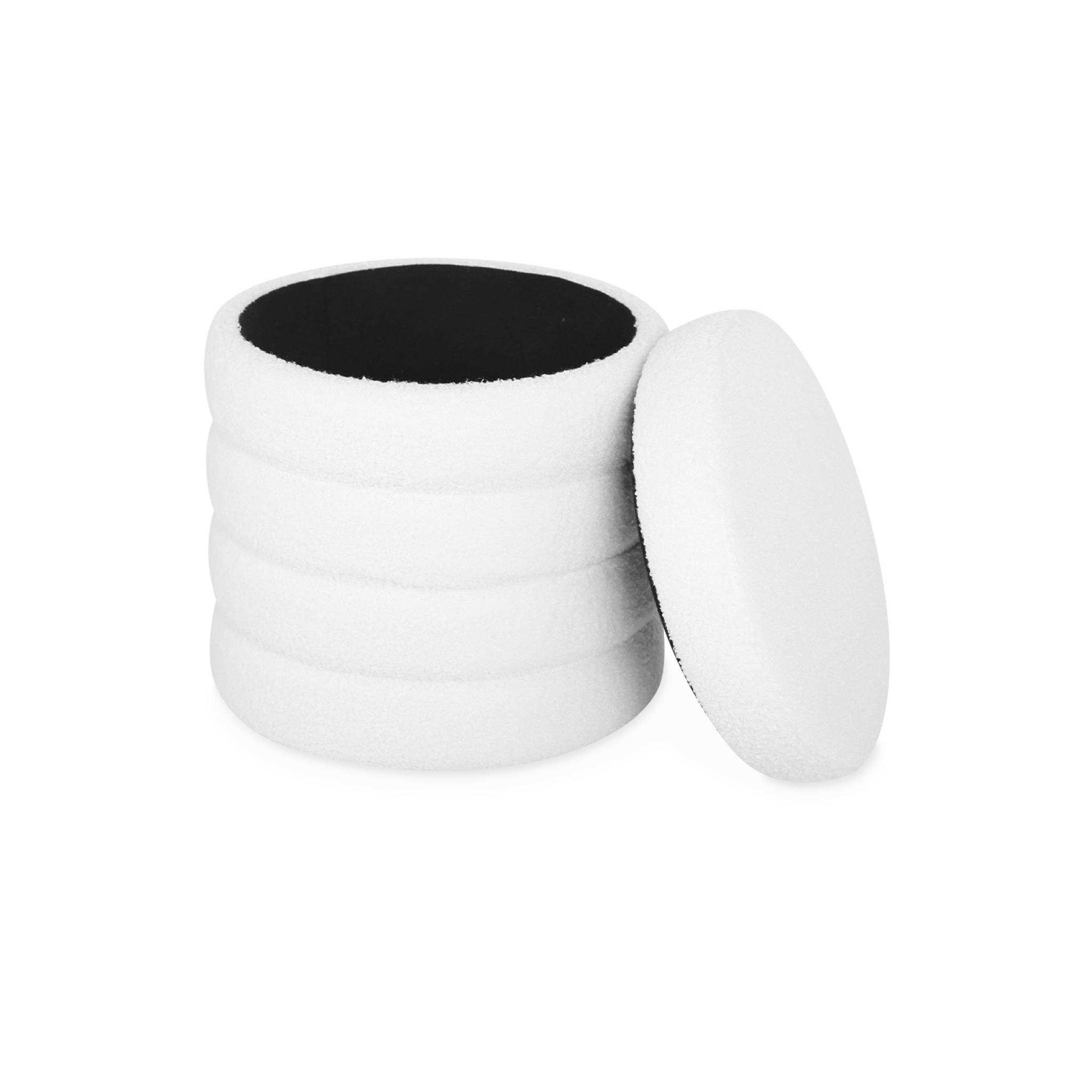 Tabouret en bouclettes blanches avec coffre de rangement intégré