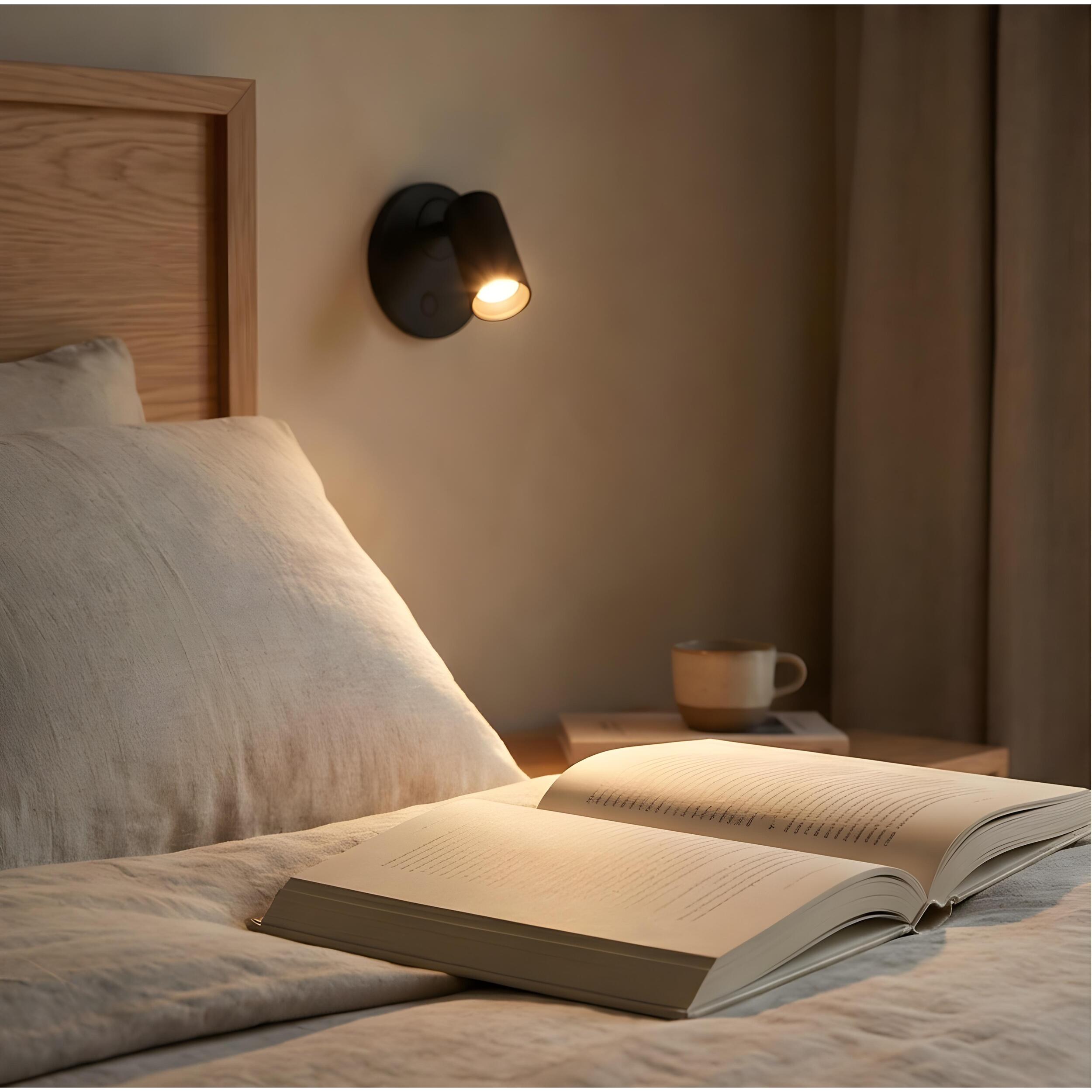 Ledsc4 LedsC4 Luz de Lectura Interior 200 Lúmenes 2700K - Diseño Moderno en Aluminio Negro Transparente, Iluminación Eficiente y Estilizada para el Hogar