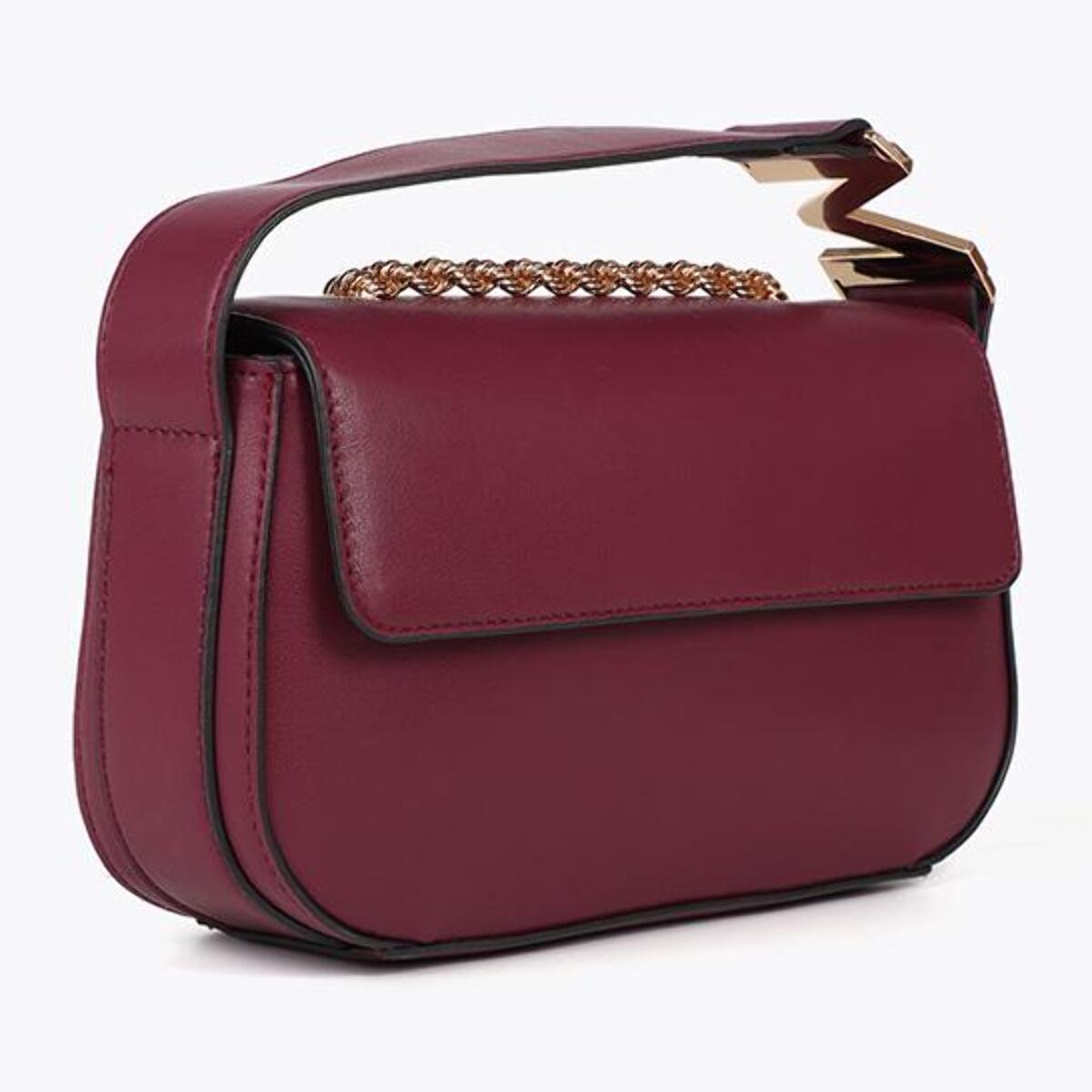 Tracolla in pelle sintetica con logo M sulla maniglia