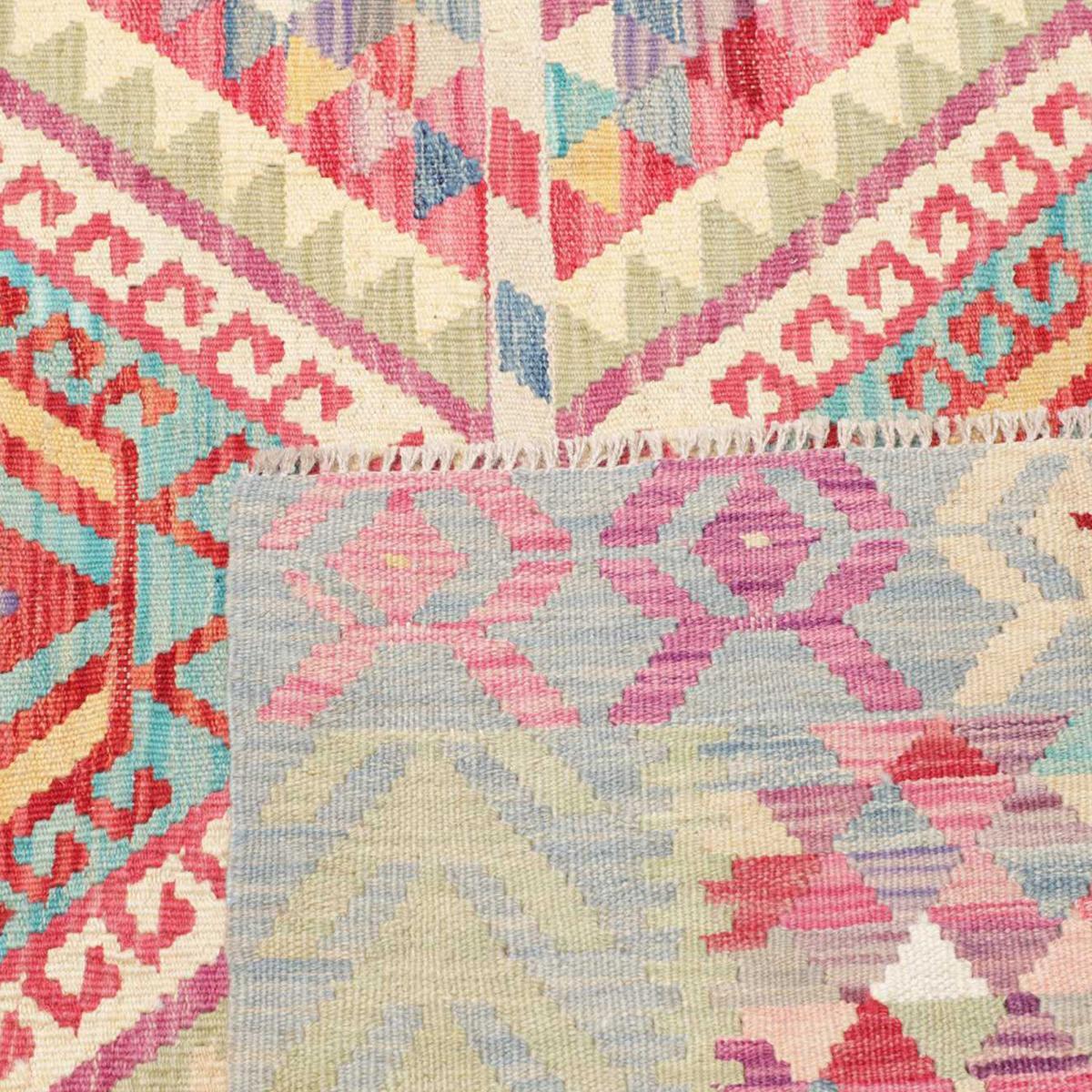 Tapis kilim au motif ethnique, tissé à plat en laine naturelle
