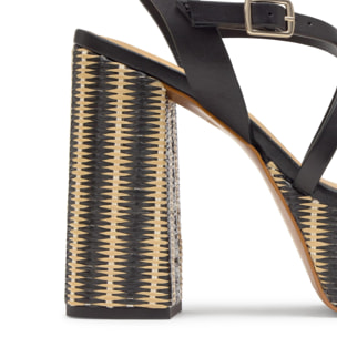 Sandalia Felisa tacón forrado en napa con hebilla y plataforma en rafia