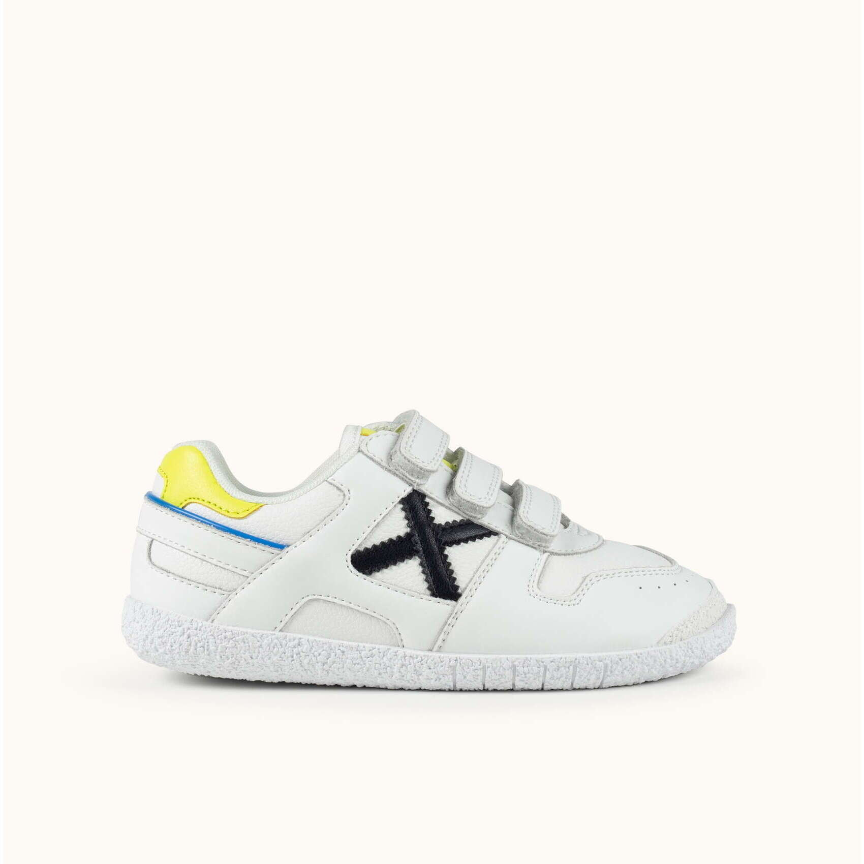 Zapatilla de infantil en Piel Blanca con Cierre de Velcros y Detalles Flúor - MUNICH MINI GOAL VCO 1630