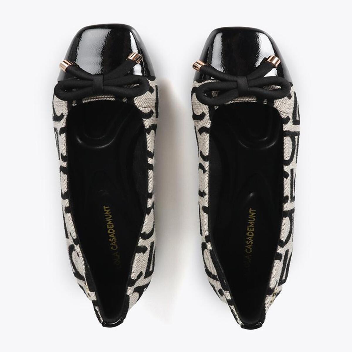 Ballerina a punta tonda con fiocco frontale